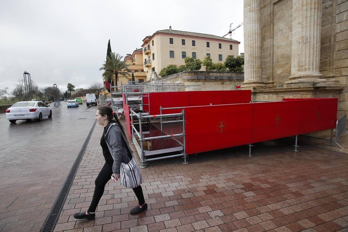 La preparación de la Semana Santa de Córdoba, en imágenes