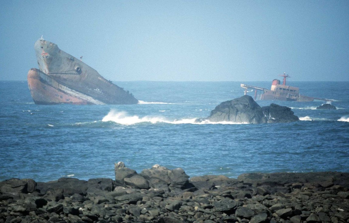 Las imágenes del naufragio del Amoco Cádiz