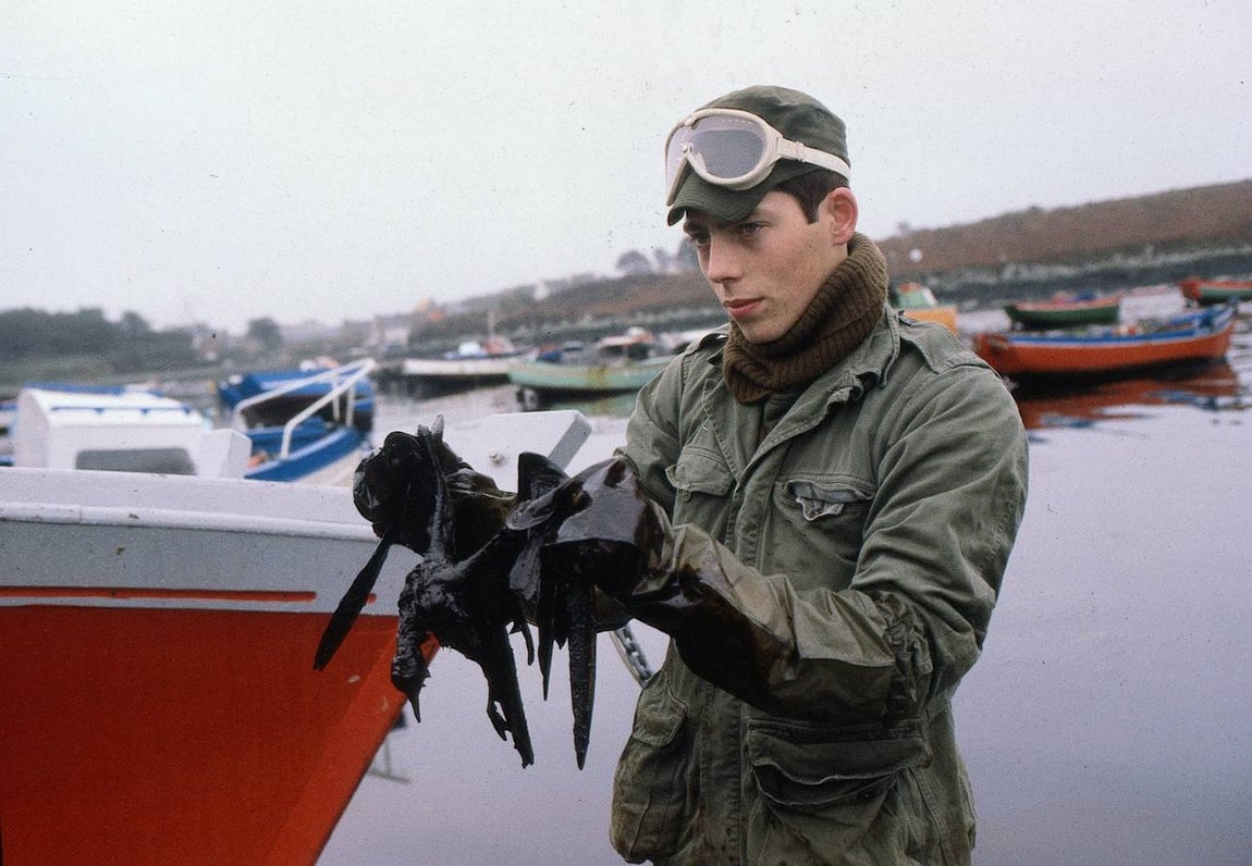 Las imágenes del naufragio del Amoco Cádiz
