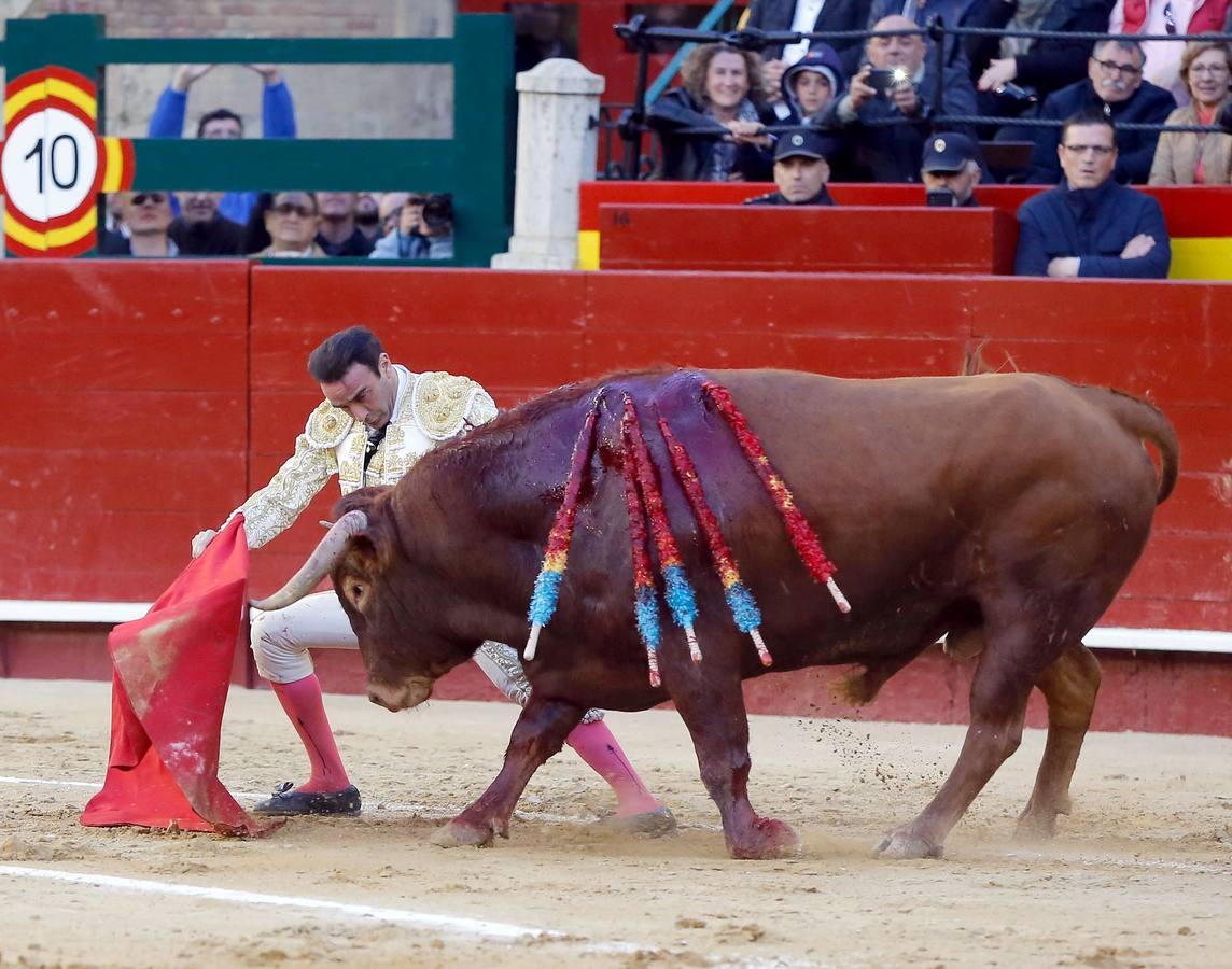 La faena de la puerta grande 39 de Ponce en Valencia, en imágenes