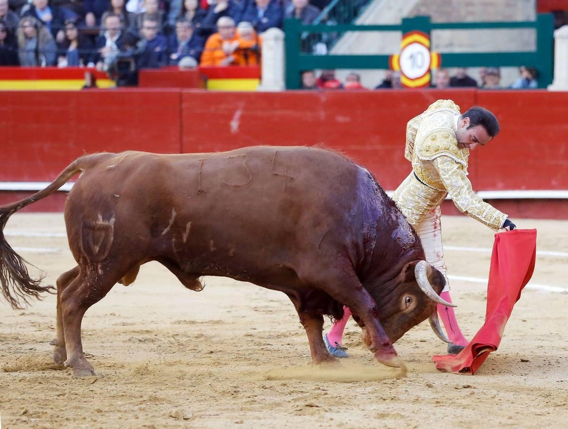 La faena de la puerta grande 39 de Ponce en Valencia, en imágenes