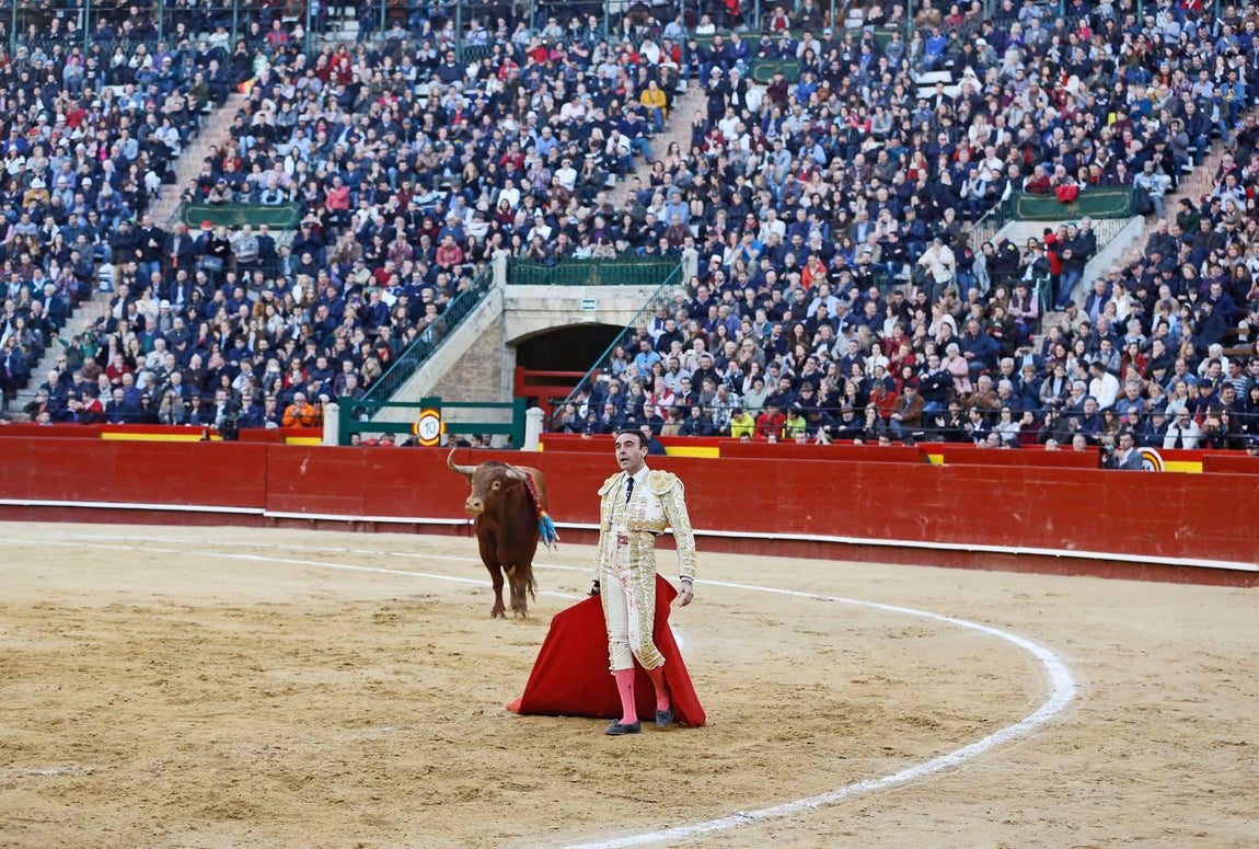 La faena de la puerta grande 39 de Ponce en Valencia, en imágenes