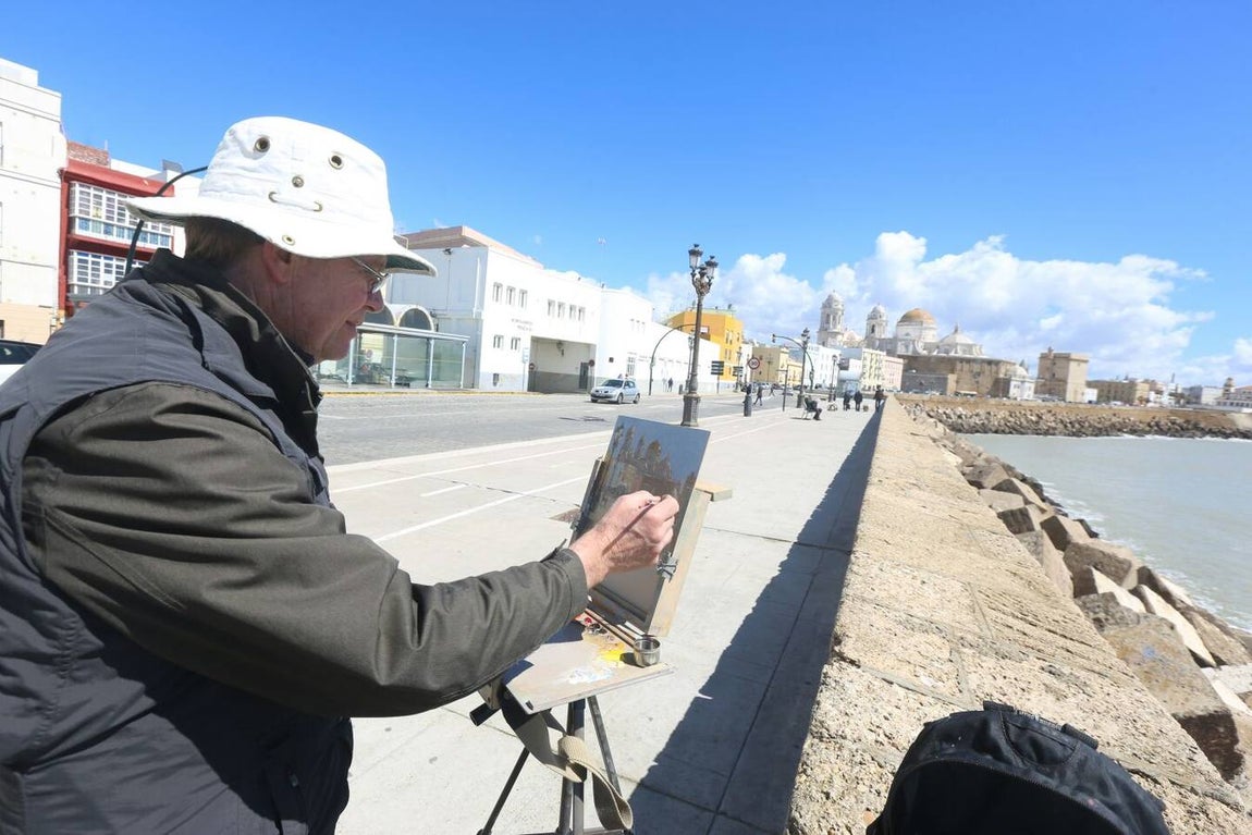 FOTOS: Cádiz estrena la primavera con sol y frío
