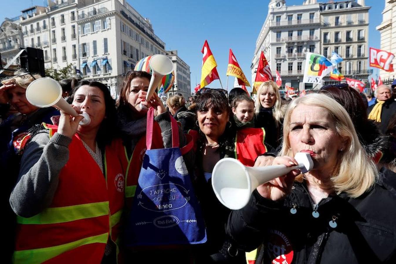 Huelga contra la política económica de Macron, en imágenes. Imagen de la concentración en Marsella
