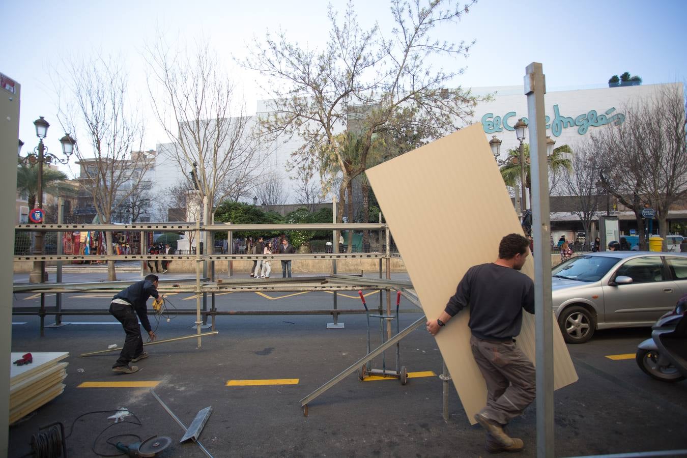 Últimos preparativos para la Semana Santa