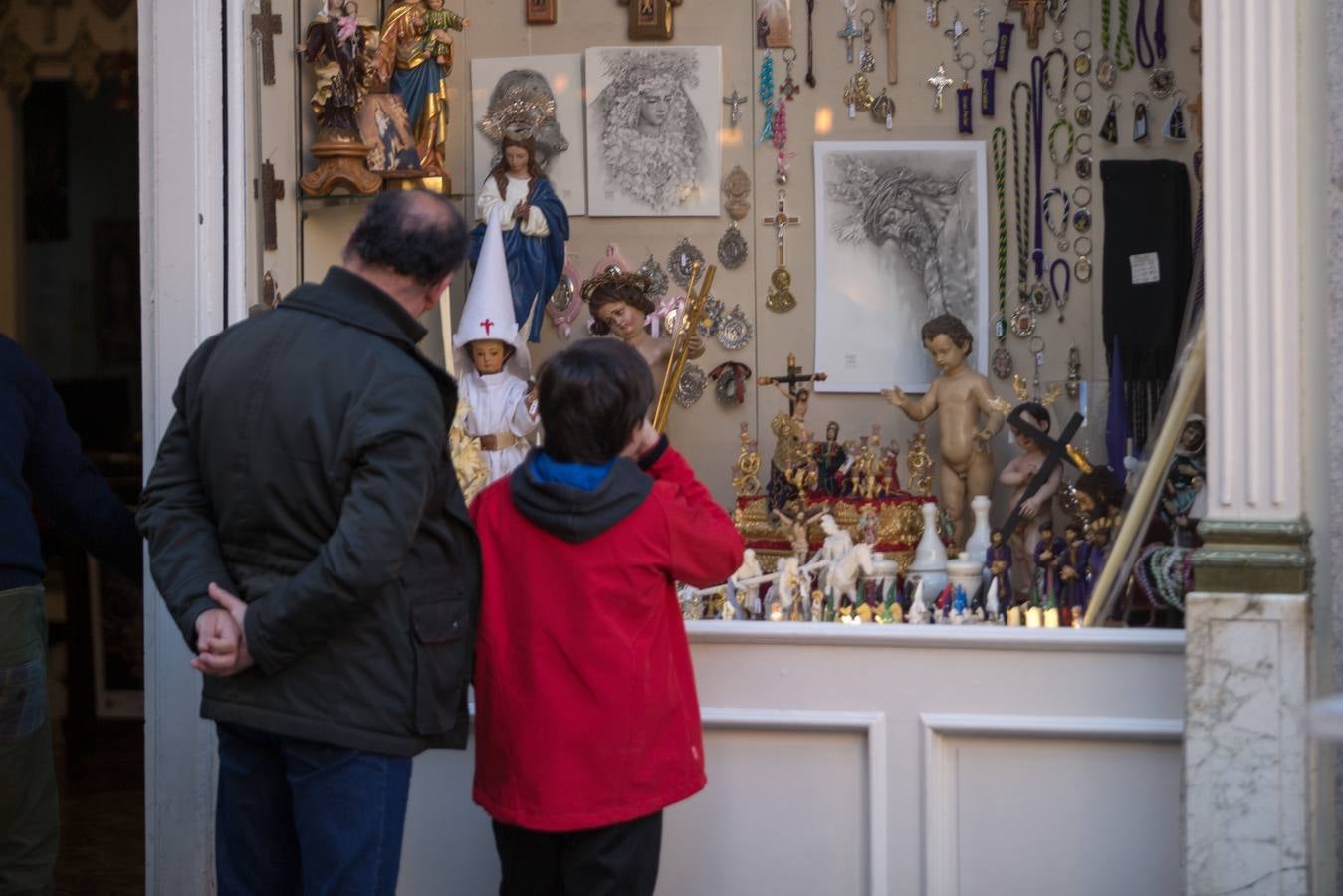 Últimos preparativos para la Semana Santa