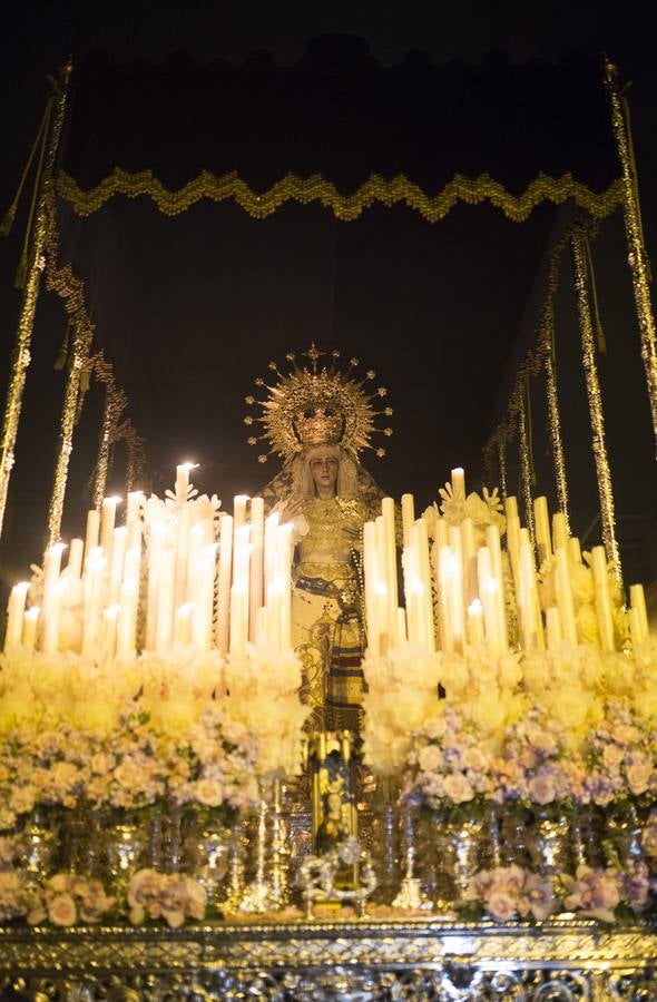 En fotos, salida de la hermandad de Bellavista de la Parroquia del Dulce Nombre de María en la Semana Santa de Sevilla 2018