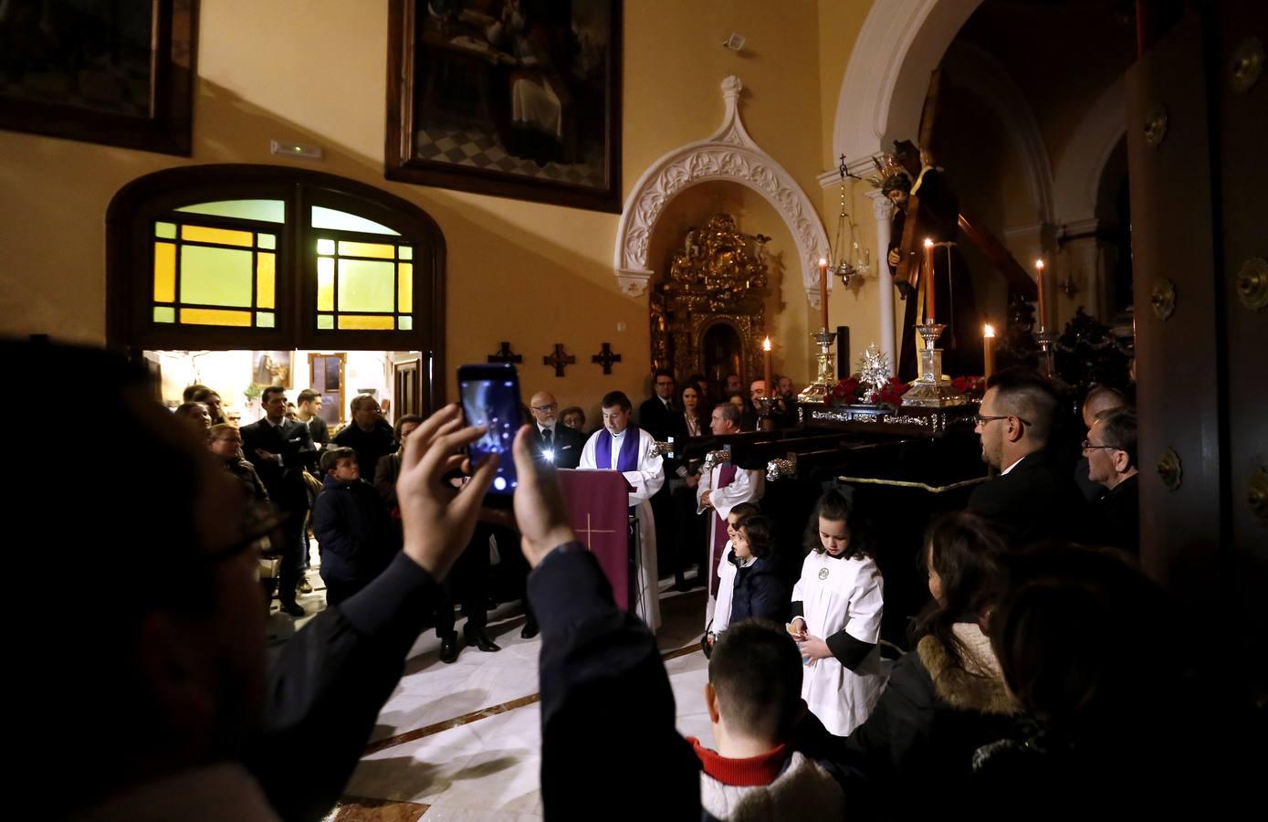 Los via crucis de la Sangre y Nazareno de Córdoba se quedan en sus iglesias, en imágenes