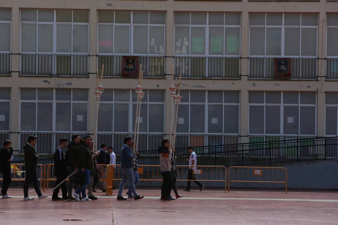 Fotos: Preparativos para el Domingo de Ramos en Cádiz