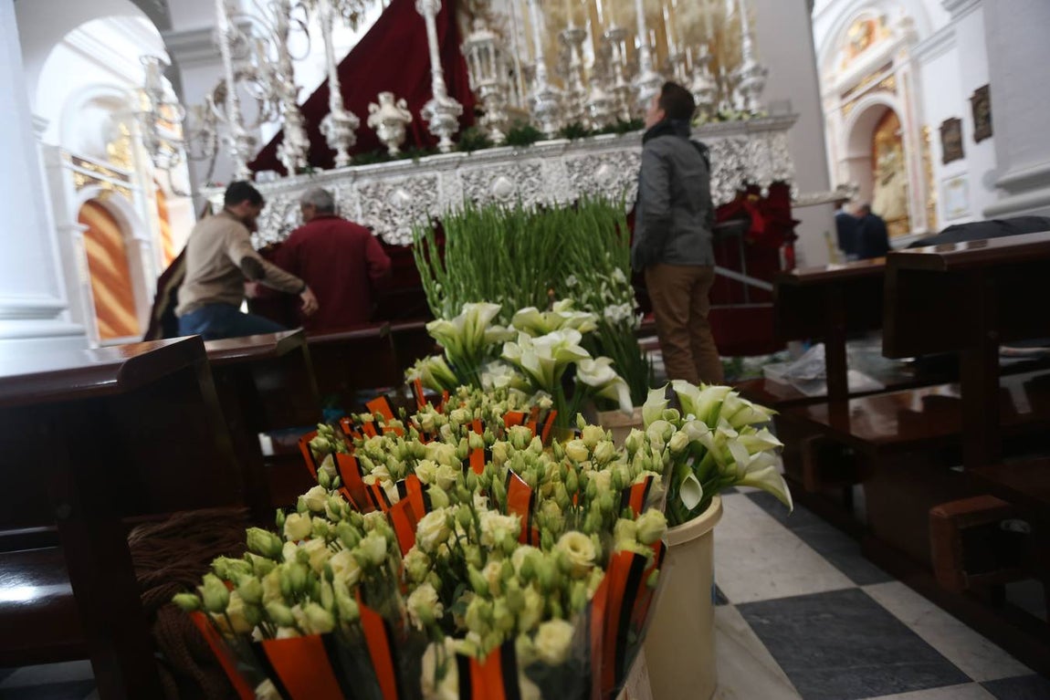 Fotos: Preparativos para el Domingo de Ramos en Cádiz