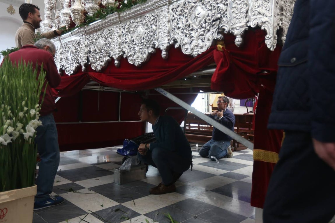 Fotos: Preparativos para el Domingo de Ramos en Cádiz