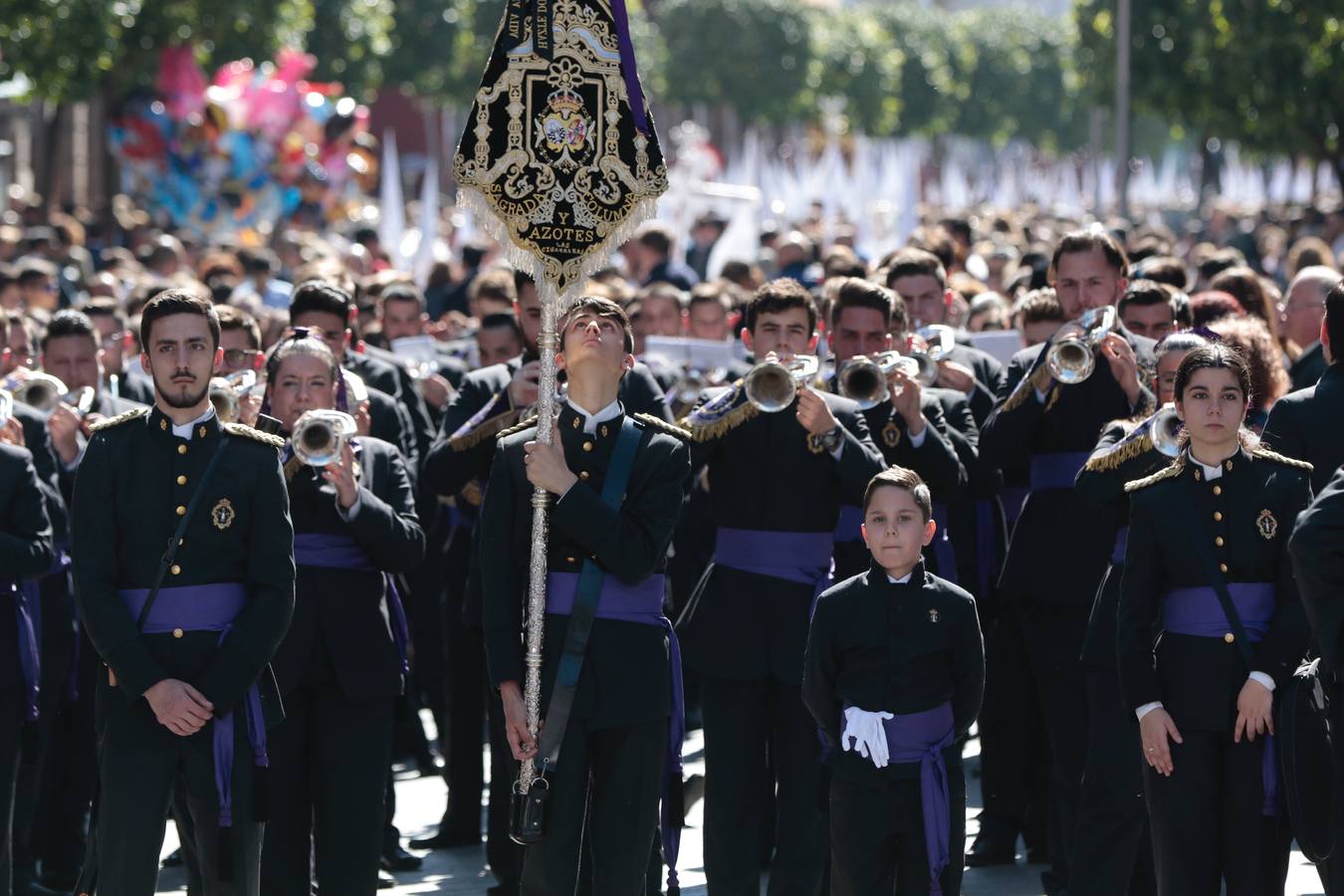 En fotos, Triana se vuelca con la Hermandad de San Gonzalo en este Lunes Santo - Semana Santa de Sevilla 2018