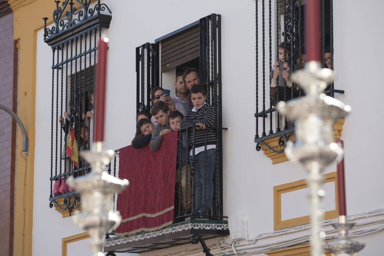 En fotos, la Hermandad de Santa Genoveva realizando su estación de penitencia el Lunes Santo - Semana Santa de Sevilla 2018