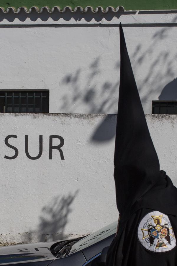 En fotos, la Hermandad de Santa Genoveva realizando su estación de penitencia el Lunes Santo - Semana Santa de Sevilla 2018