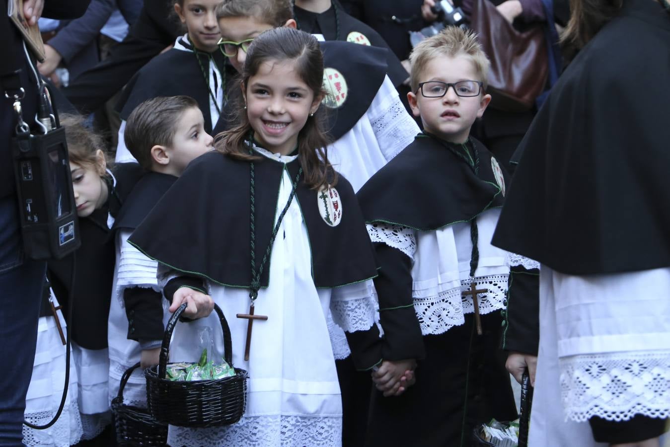 En fotos, la Virgen de las Tristezas de la Vera-Cruz luce su nueva corona en su estación de penitencia - Semana Santa Sevilla 2018