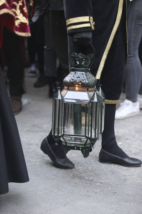 En fotos, la Virgen de las Tristezas de la Vera-Cruz luce su nueva corona en su estación de penitencia - Semana Santa Sevilla 2018