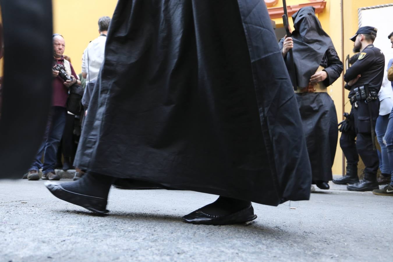 En fotos, la Virgen de las Tristezas de la Vera-Cruz luce su nueva corona en su estación de penitencia - Semana Santa Sevilla 2018