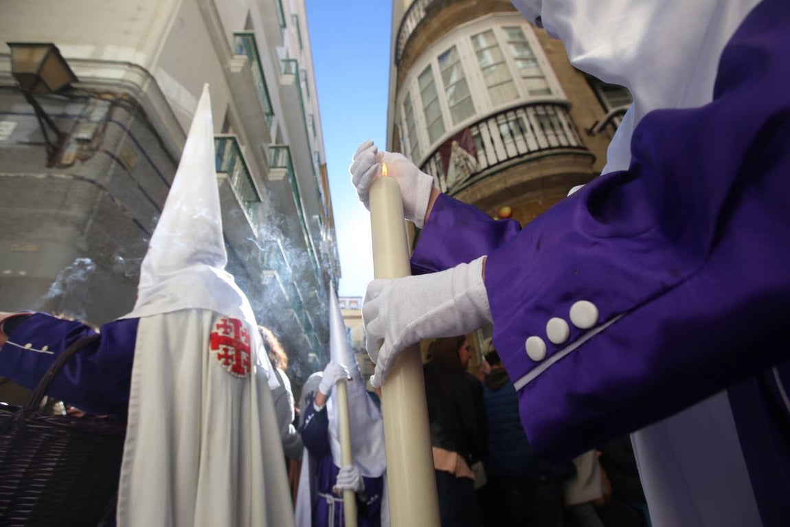 FOTOS: El Nazareno del Amor en la Semana Santa de Cádiz 2018