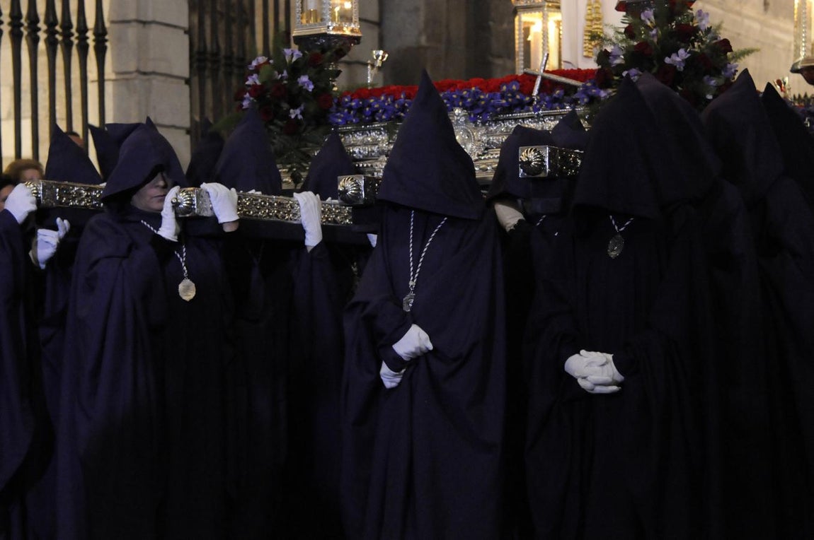 Las procesiones del Lunes Santo, en imágenes