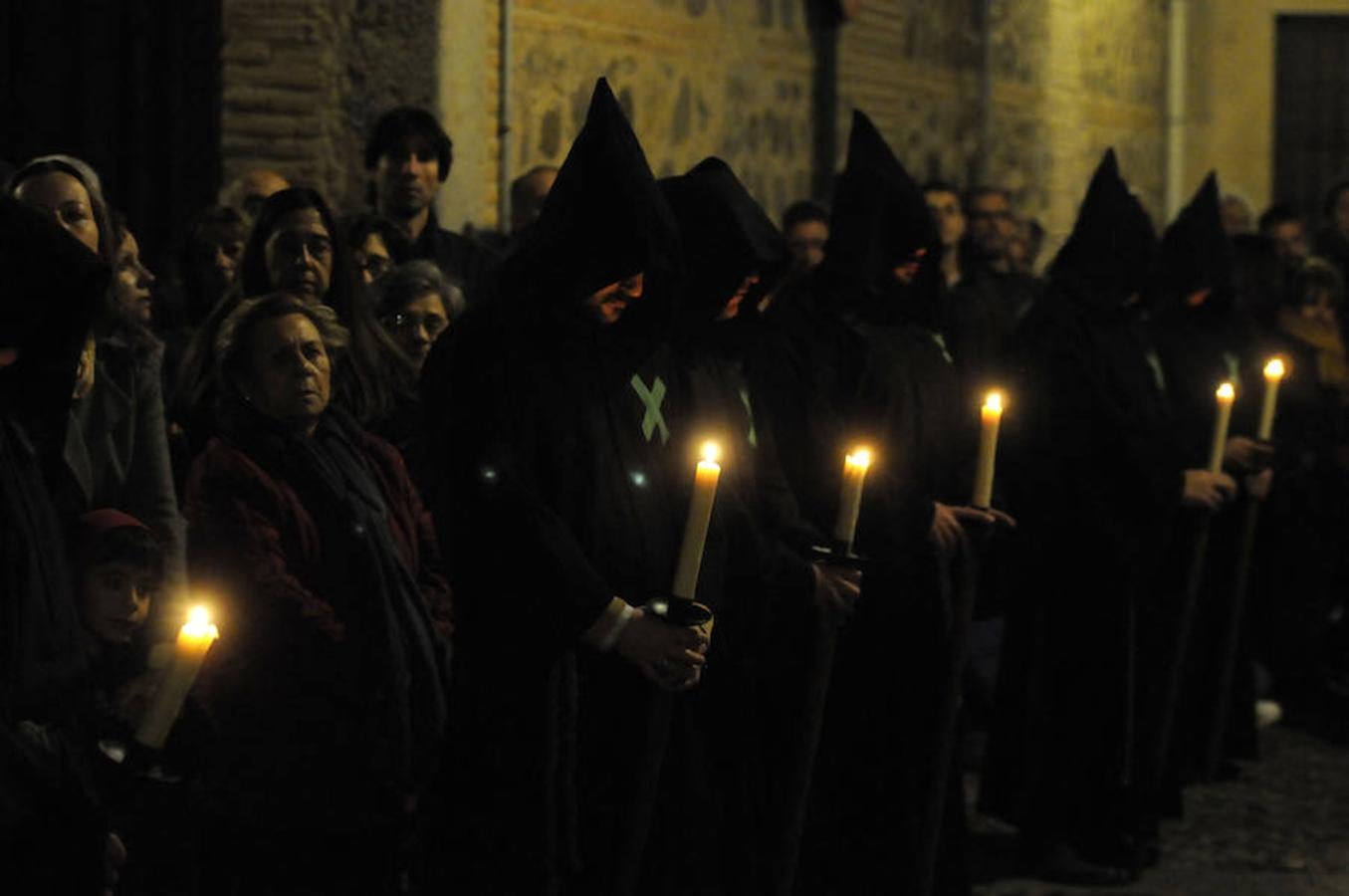 Las procesiones del Lunes Santo, en imágenes