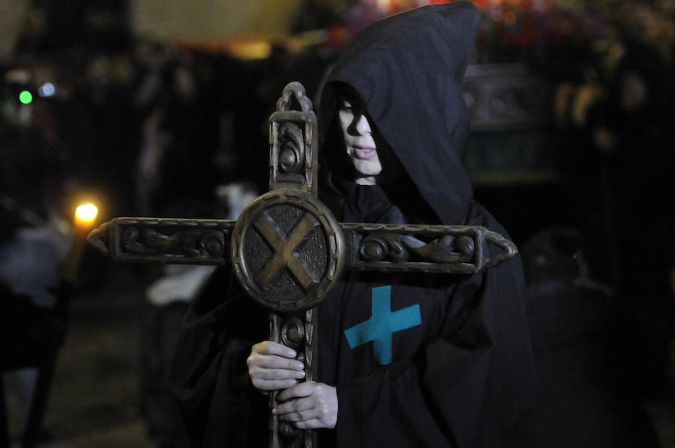 Las procesiones del Lunes Santo, en imágenes