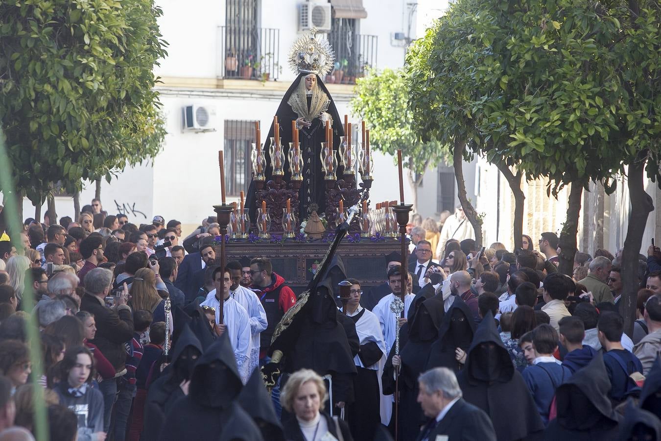 En fotos, la solemnidad de la hermandad Universitaria en la Semana Santa de Córdoba 2018