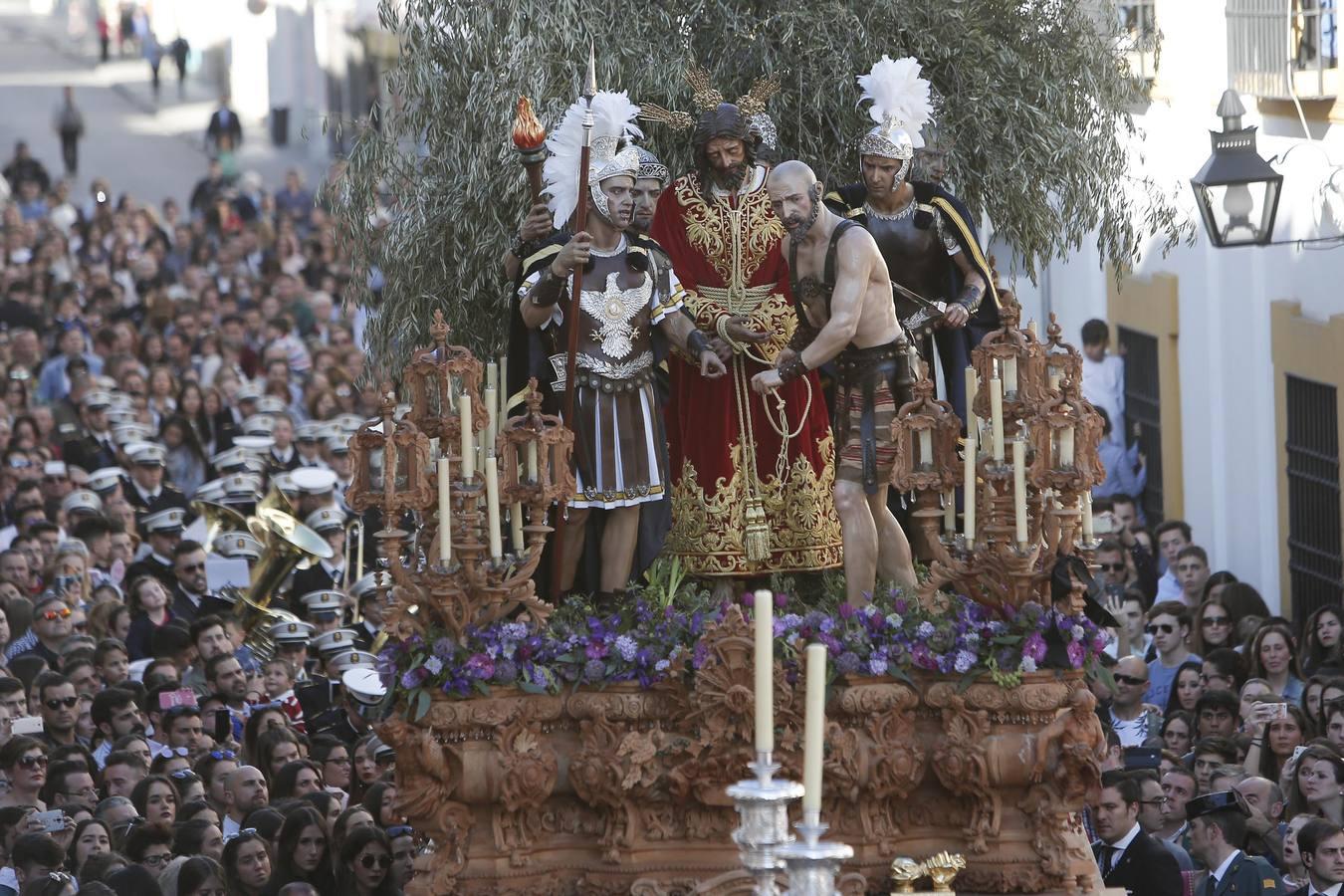 En fotos, el popular cortejo del Prendimiento en la Semana Santa de Córdoba 2018