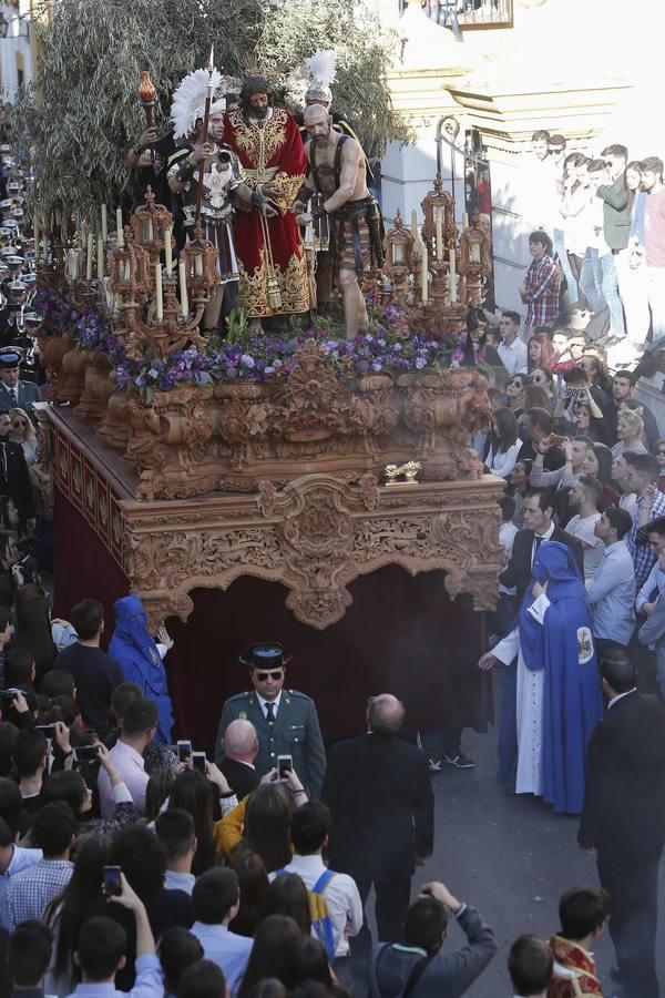 En fotos, el popular cortejo del Prendimiento en la Semana Santa de Córdoba 2018