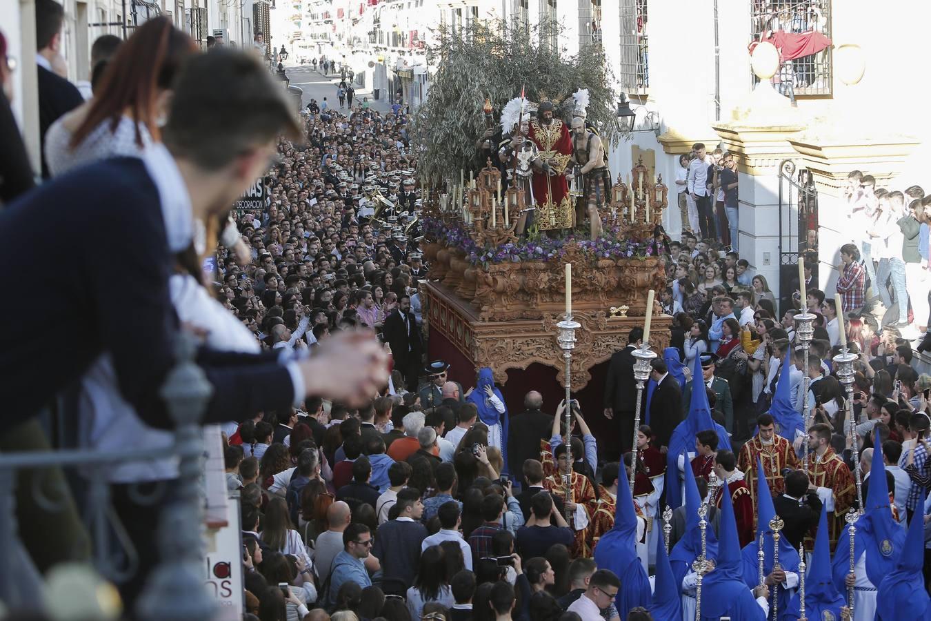 En fotos, el popular cortejo del Prendimiento en la Semana Santa de Córdoba 2018