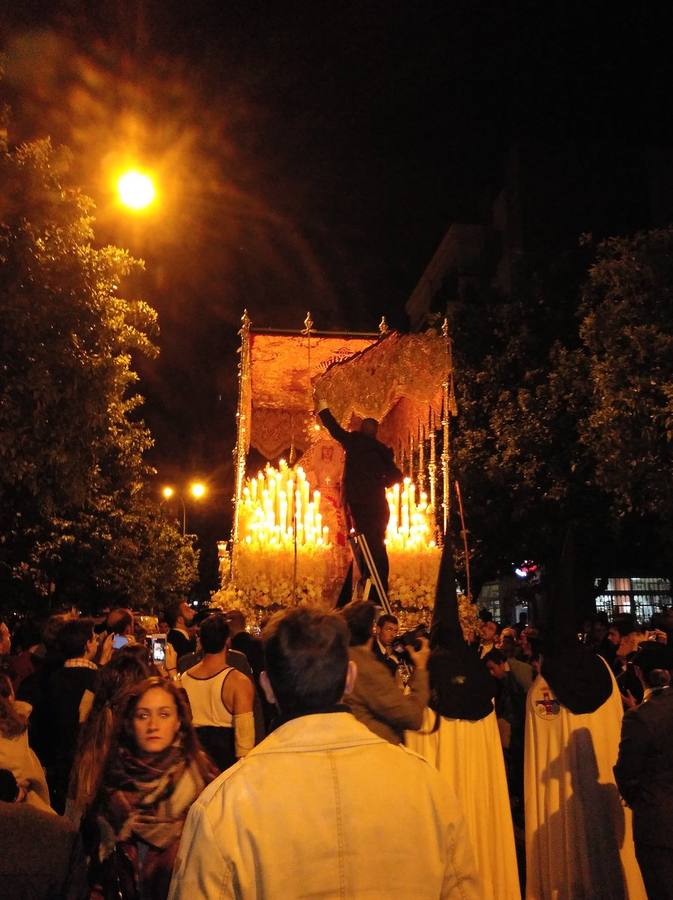 #SsantaSevABC: El Lunes Santo tras el objetivo de los lectores de ABC de Sevilla