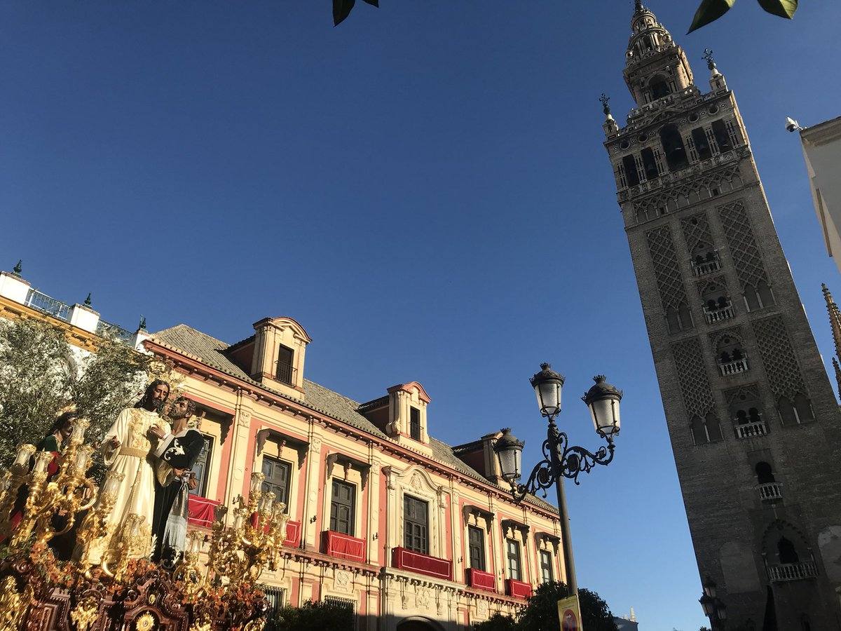 #SsantaSevABC: El Lunes Santo tras el objetivo de los lectores de ABC de Sevilla