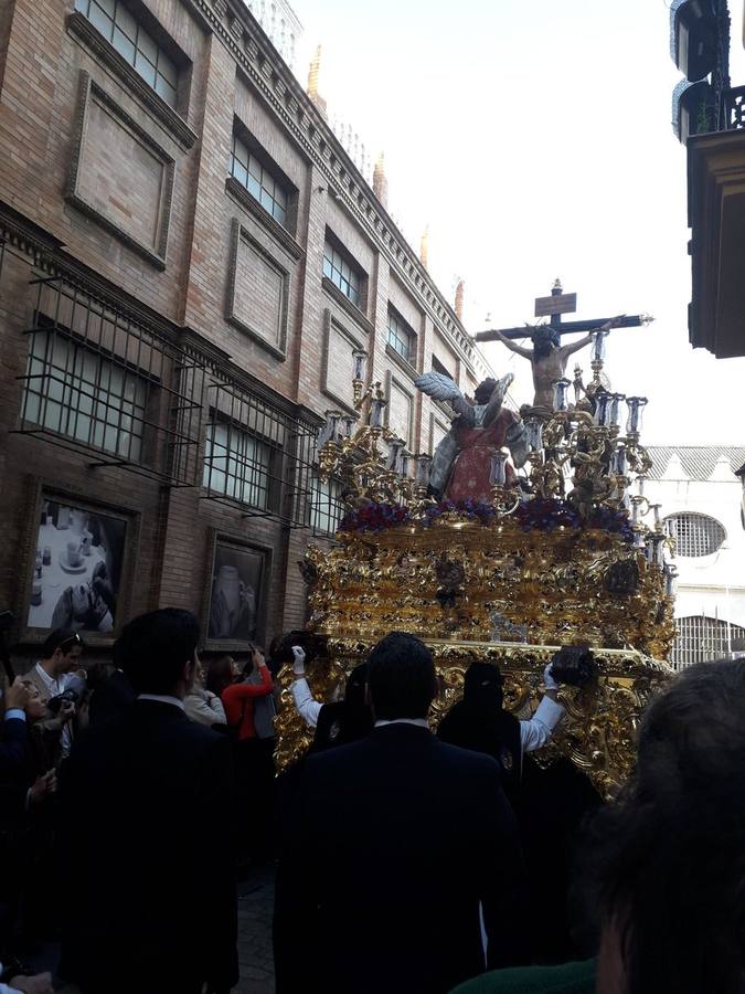 #SsantaSevABC: El Lunes Santo tras el objetivo de los lectores de ABC de Sevilla