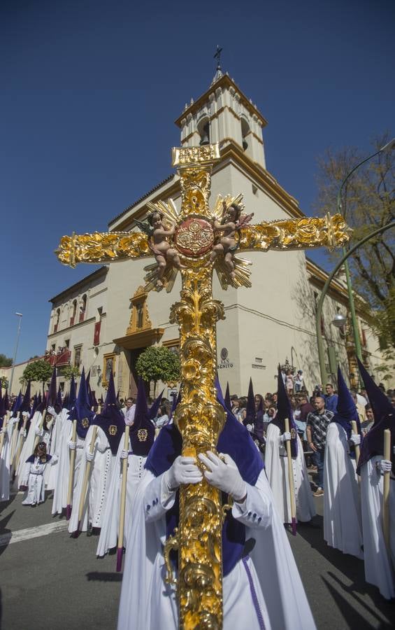 En fotos, la salida triunfal de San Benito en la Semana Santa de Sevilla 2018