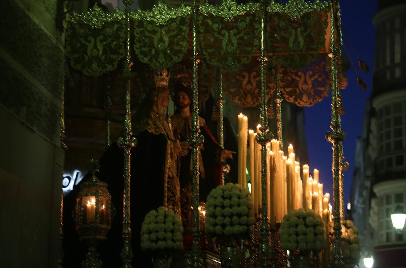 Ecce-Homo se luce por las calles de Cádiz el Martes Santo