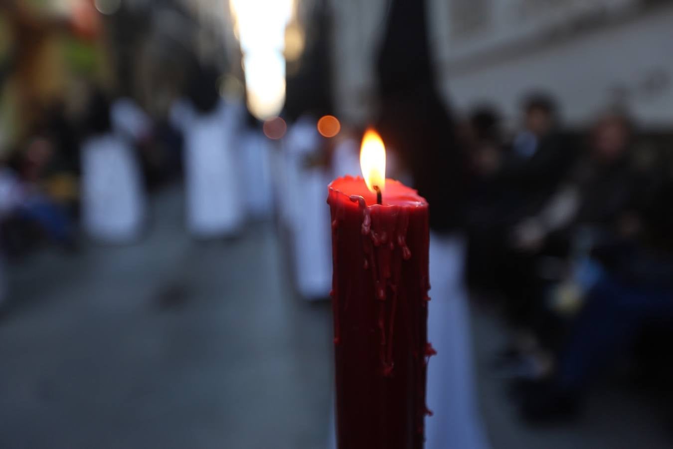 El Caído procesiona por Cádiz el Martes Santo