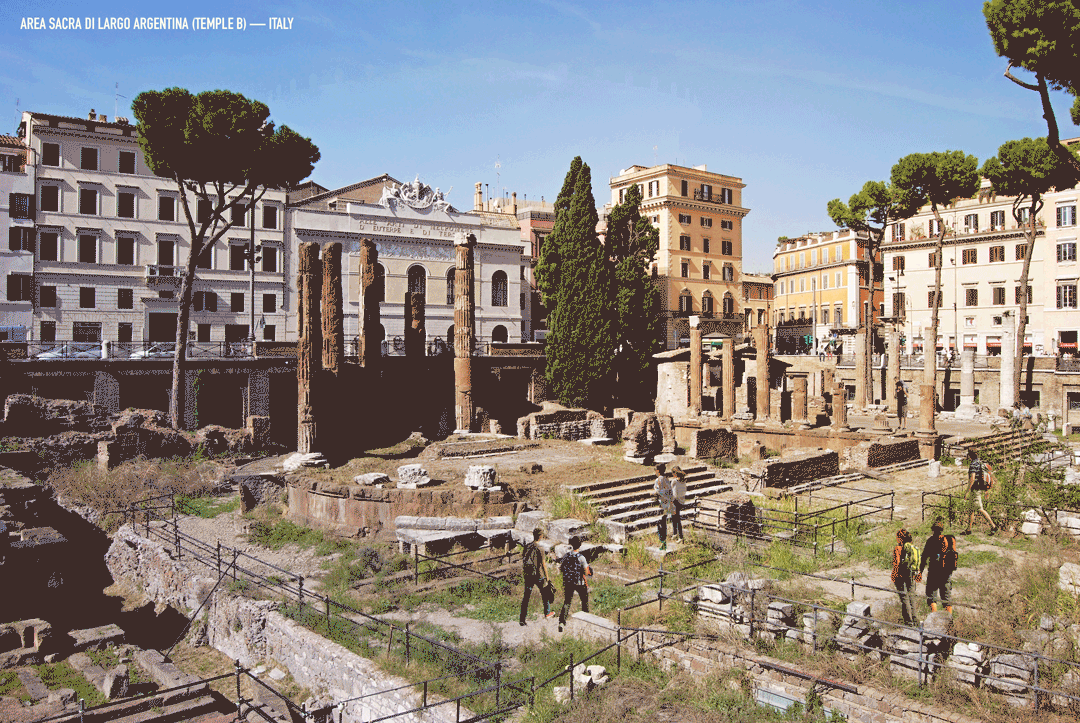 Los templos de Largo di Torre Argentina. En la plaza romana de Largo di Torre Argentina existen ruinas de cuatro templos romanos, nombrados con las cuatro primeras letras del abecedario. Esta es la reconstrucción del Templo B, el más reciente de los cuatro.