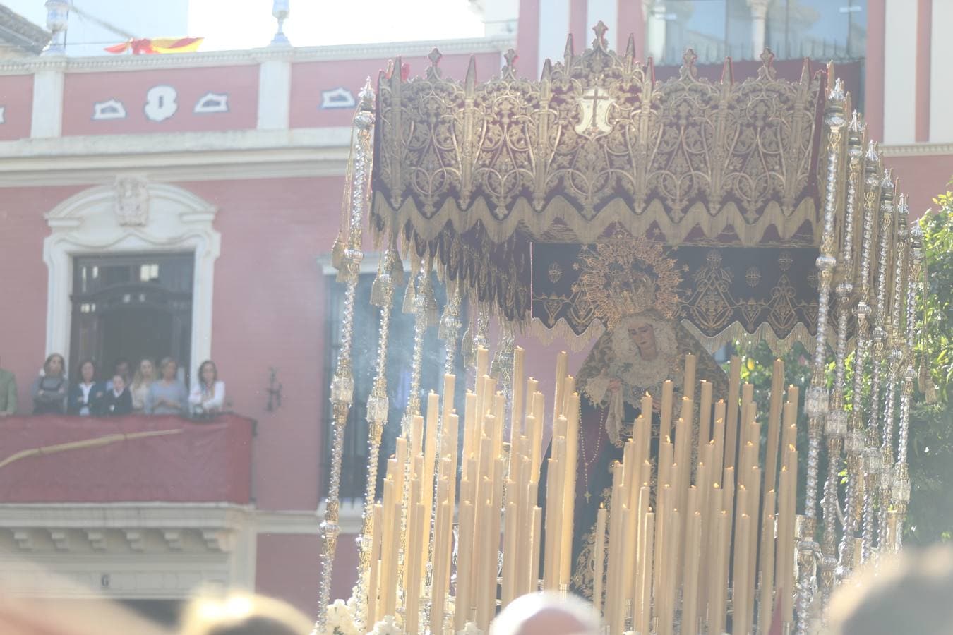 En fotos, San Martín vive la salida de la Lanzada en la Semana Santa de Sevilla 2018