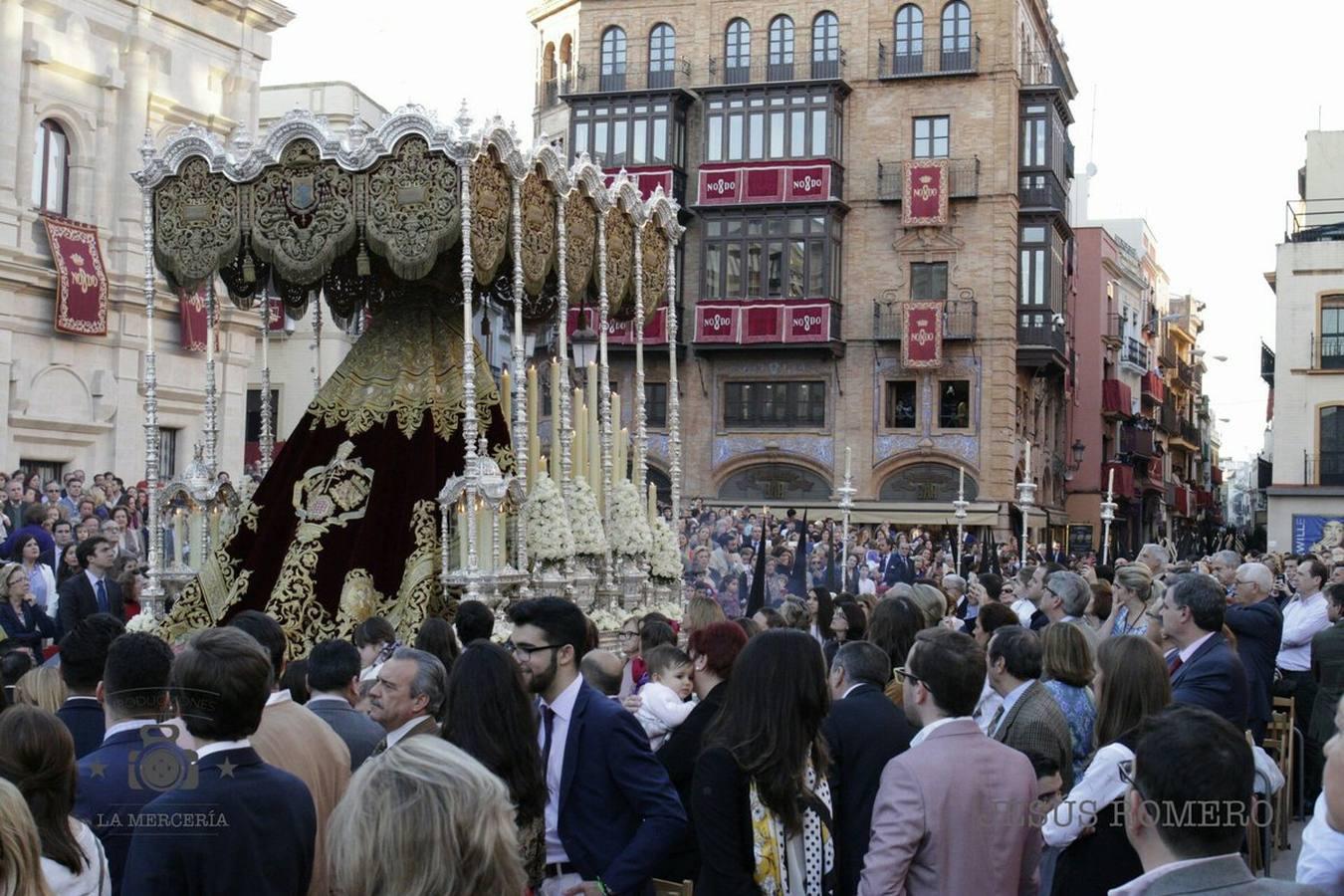 #SsantaSevABC: El Martes Santo tras el objetivo de los lectores de ABC de Sevilla