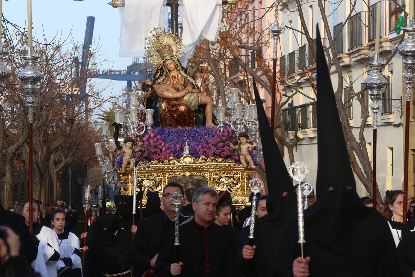 El Caminito recorre las calles de Cádiz el Miércoles Santo