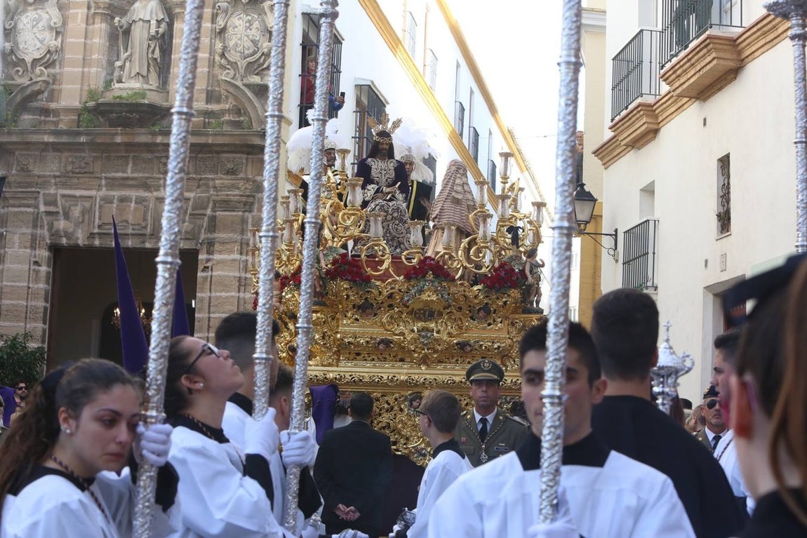 El ministro de Asuntos Exteriores en la salida de Cigarreras