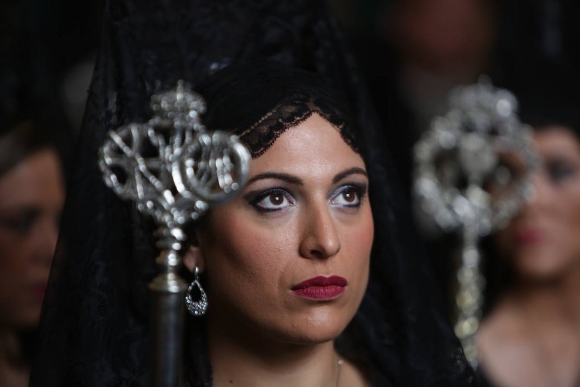 El ministro de Asuntos Exteriores en la salida de Cigarreras