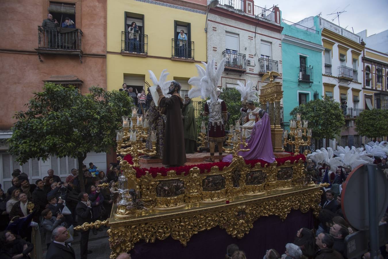 Las estampas de la Hermandad de La Macarena en la Madrugada