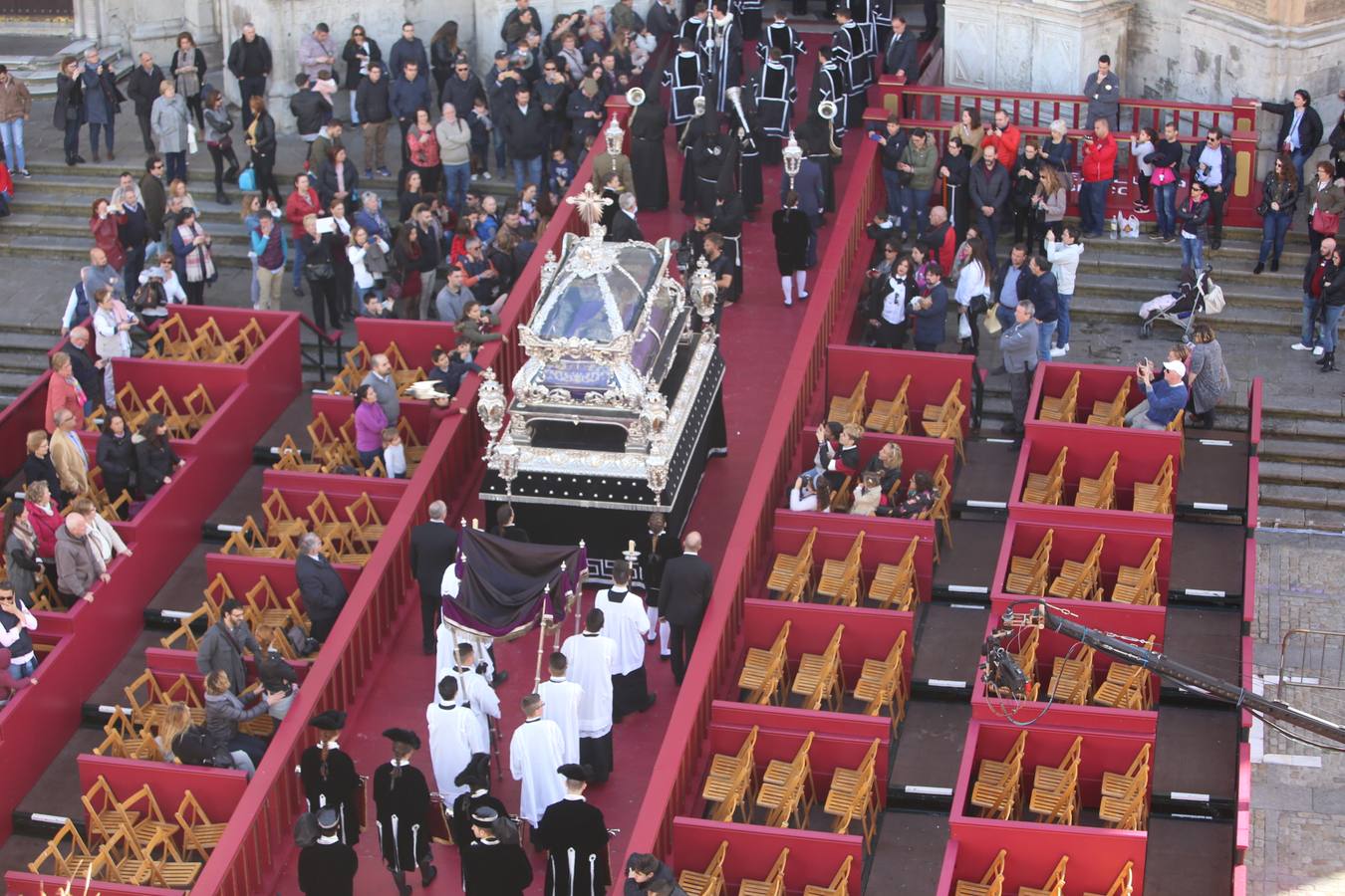 El Santo Entierro, en el Sábado Santo de Cádiz