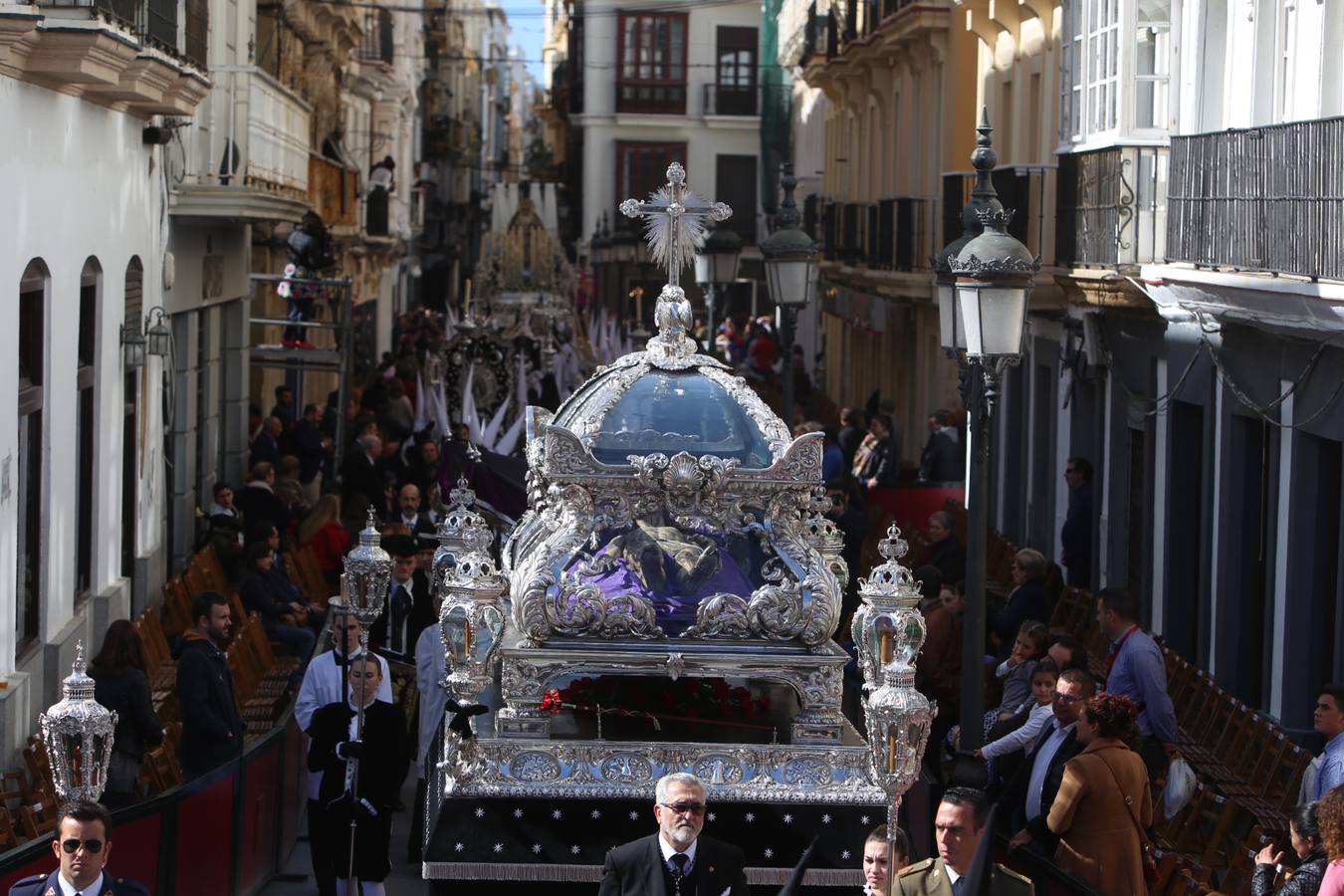 El Santo Entierro, en el Sábado Santo de Cádiz