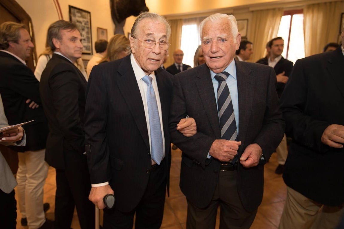 En imágenes, el homenaje a Enrique Ponce de la plaza de toros de Córdoba