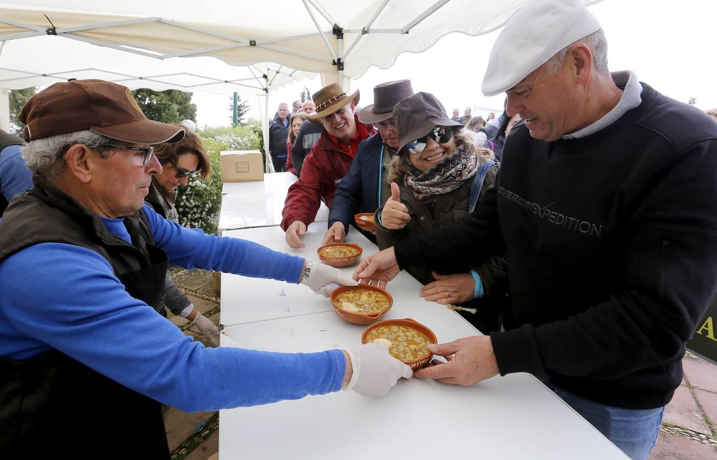 La tradición de las habas de las Ermitas de Córdoba, en imágenes