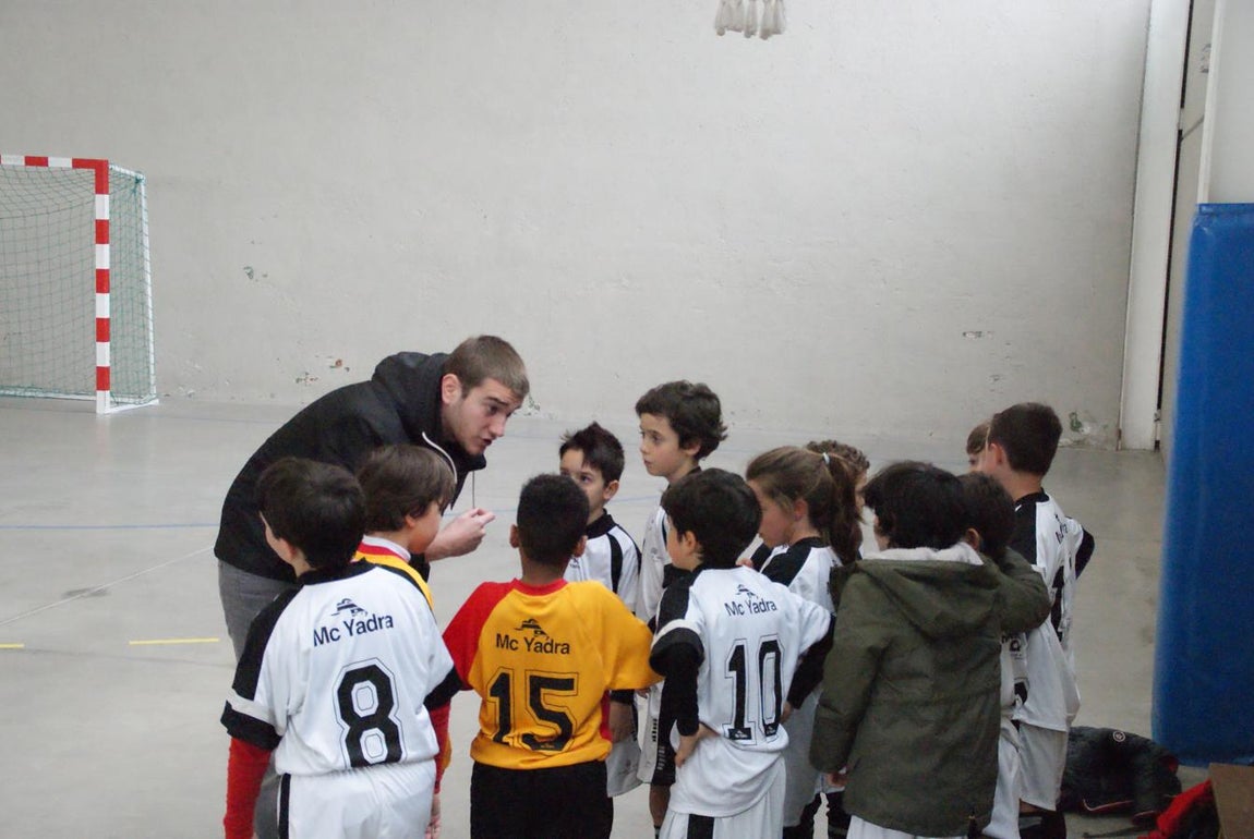 Las mejores imágenes del partido de fútsal benjamín mixto entre Fray Luis de León &quot;B&quot; y Jesús María &quot;C&quot;