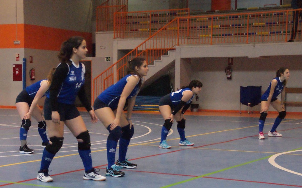 Las mejores imágenes del partido de voleibol juvenil femenino entre Santo Domingo Savio y Ntra. Sra. Consolación