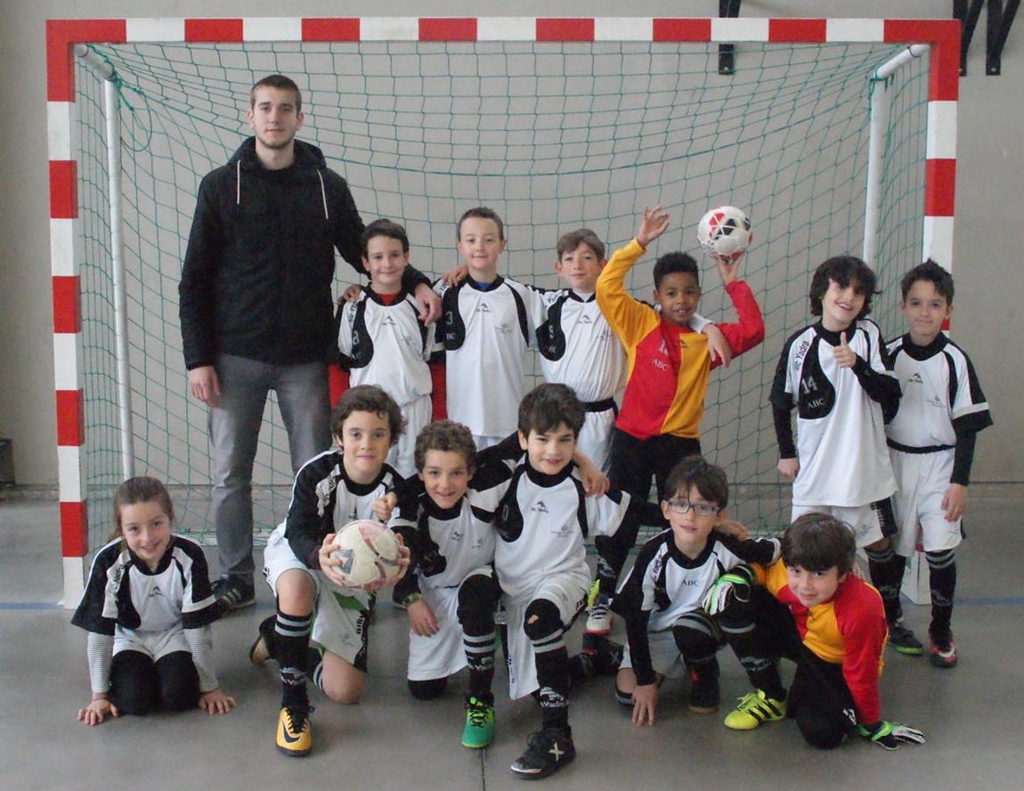 Las mejores imágenes del partido de fútsal benjamín mixto entre Fray Luis de León &quot;B&quot; y Jesús María &quot;C&quot;