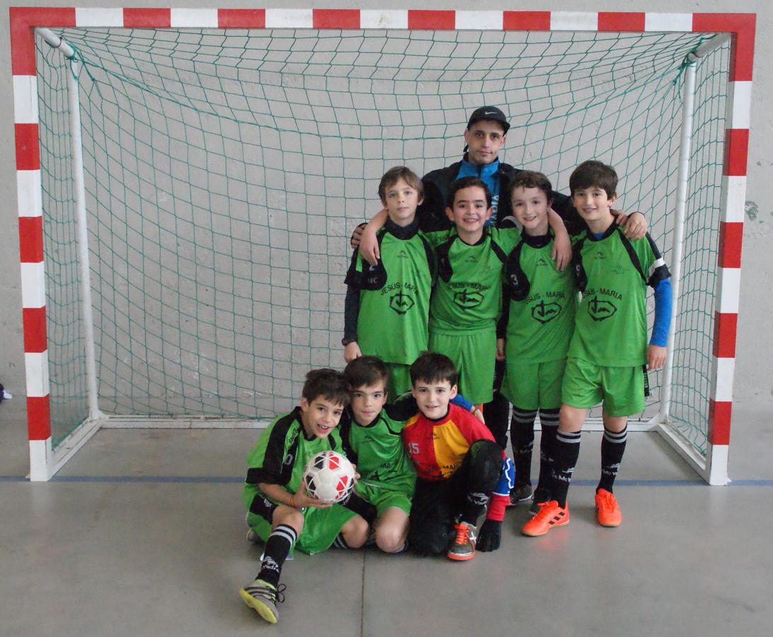 Las mejores imágenes del partido de fútsal benjamín mixto entre Fray Luis de León &quot;B&quot; y Jesús María &quot;C&quot;